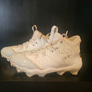 Under Armour Boys Harper Baseball Cleats, Size 2.5, White